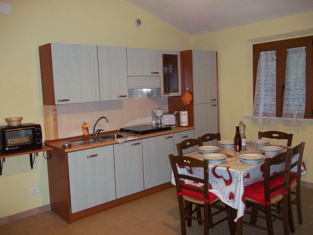 Apartament Caddelovi Fibbialla Pokój zdjęcie